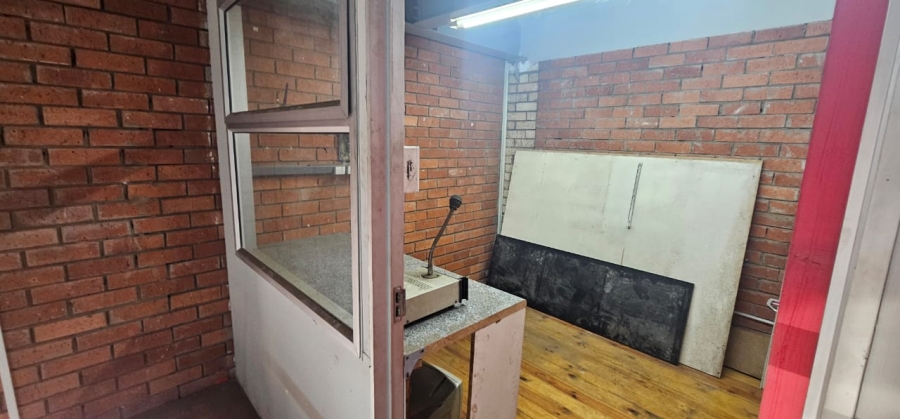 To Let commercial Property for Rent in Beacon Bay Eastern Cape